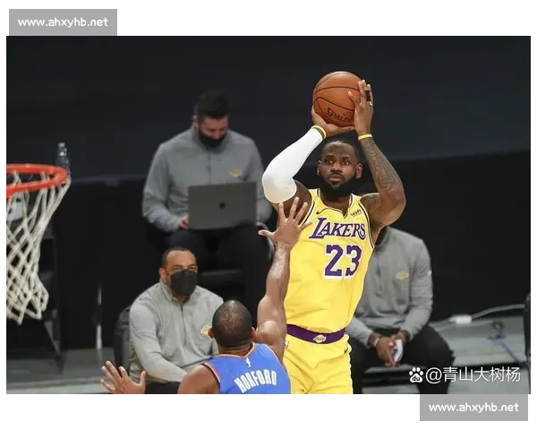 湖人迎战劲敌冲击季后赛名额詹姆斯与戴维斯能否带领球队逆袭